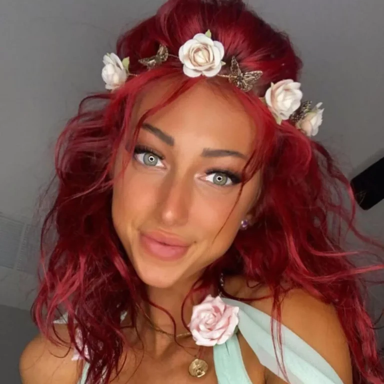 0 PAY I have 7000 boyfriends but theyre all online men are intimidated by my looks says model who RE