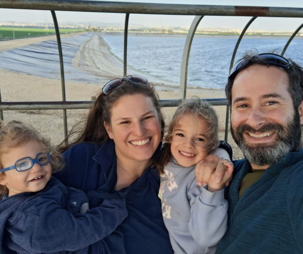 Dvora Family Picture 1024x858