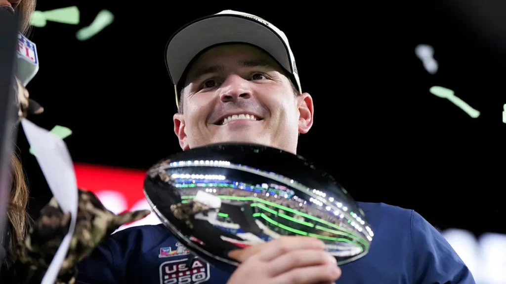 Nfl seahawks mike macdonald