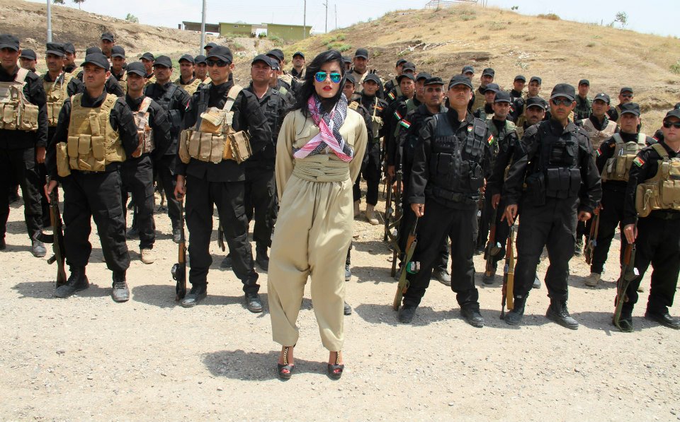 Helly Luv Visits Peshmerga troops