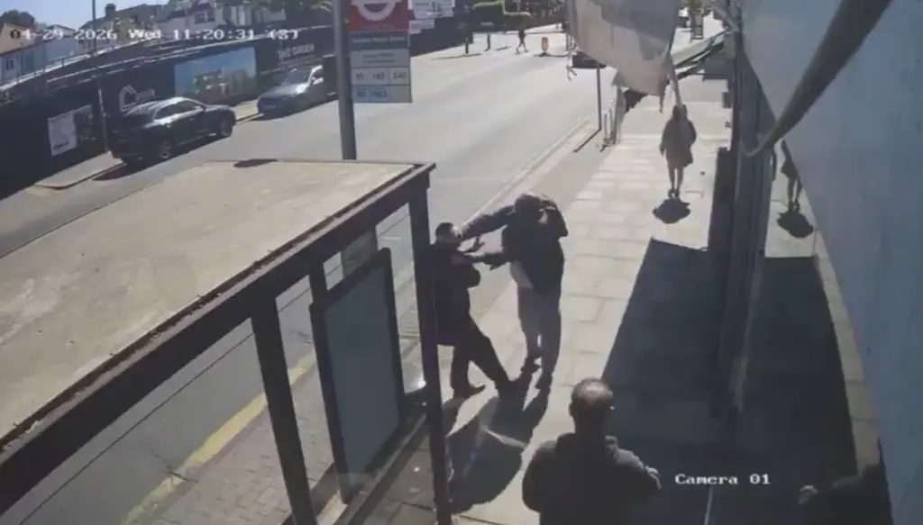 A Jew is attacked in North London by a knife wield Somali